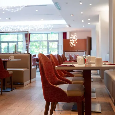 Clarion Paris Cdg Airport ホテル 4*